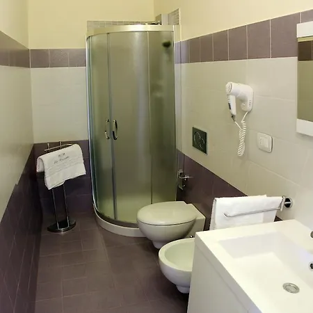 לינה וארוחת בוקר La Sciuscitta 4*